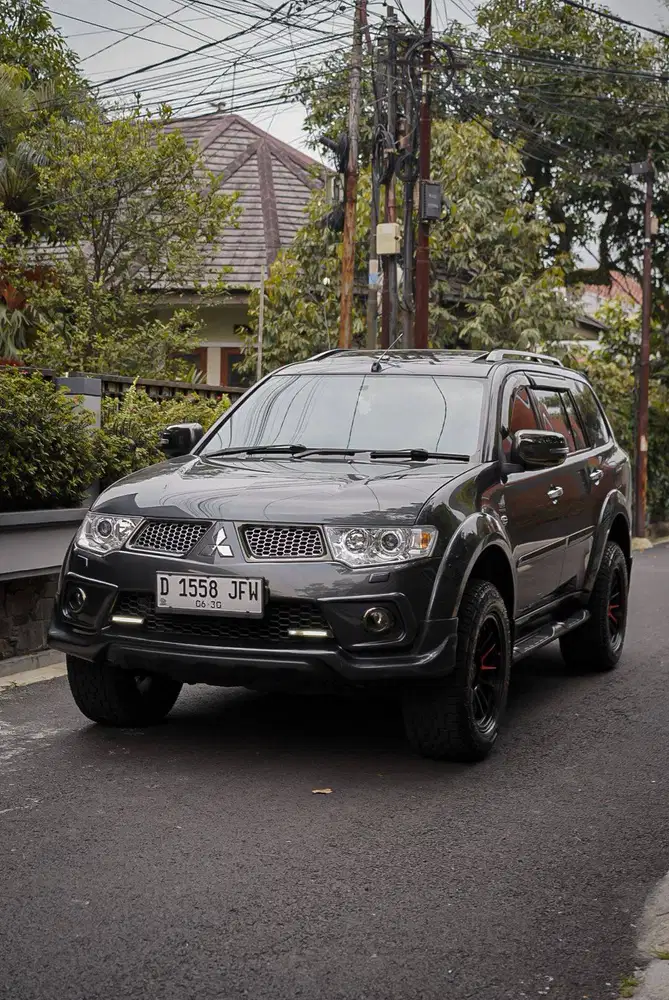 PAJERO SPORT DAKAR LIMITED SPEC HEDON