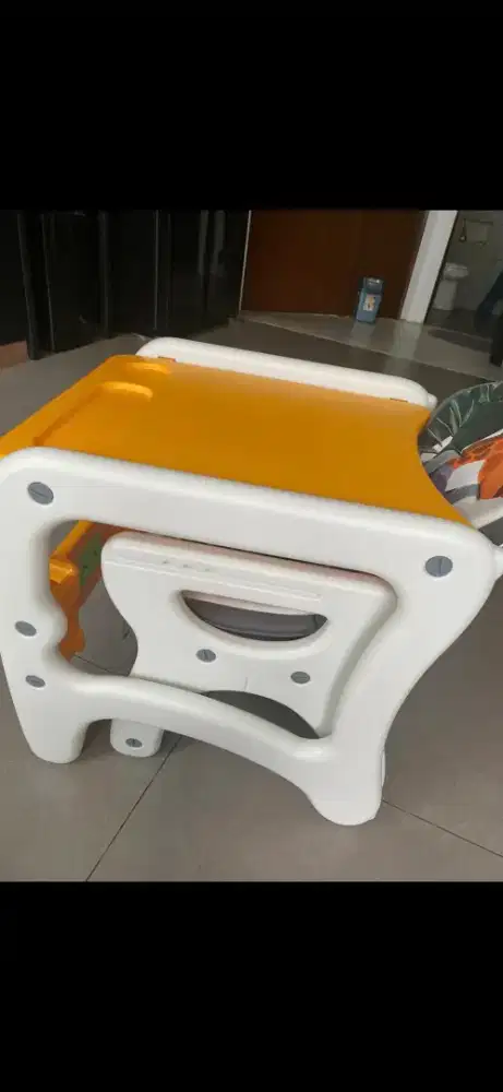 Baby safe high chair 3 in 1