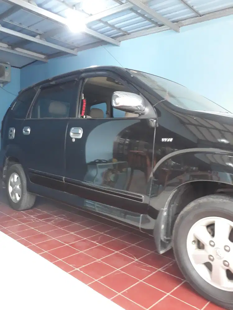 Toyota Avanza 2010 Bensin