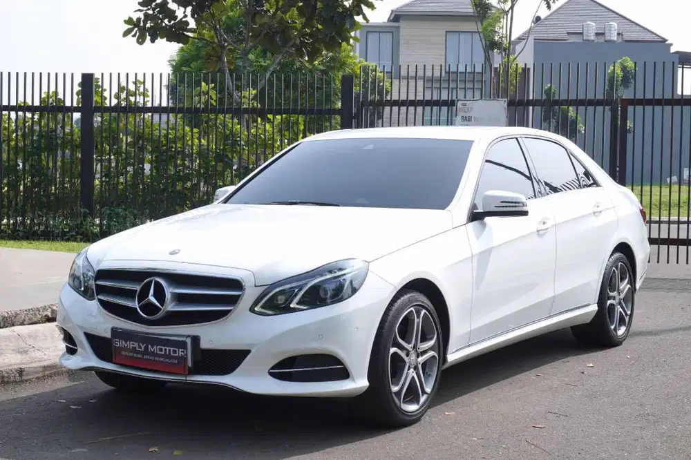 [LOW KM] MERCEDES BENZ E250 AVANTGARDE 2.0 AT 2015 FULL ORI