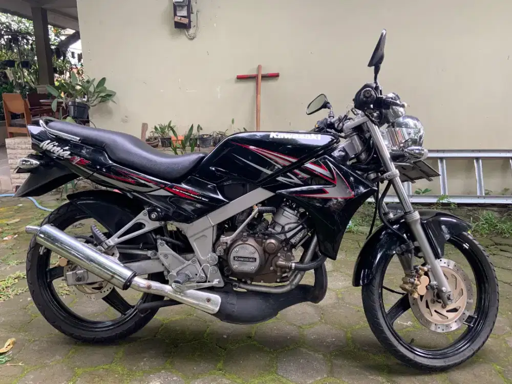 Kawasaki Ninja SS tahun 2011