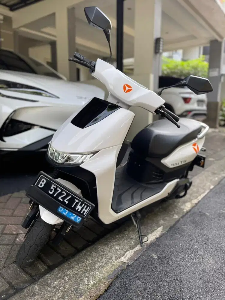 Yadea T9 Putih Automatic kondisi istimewa & rapih