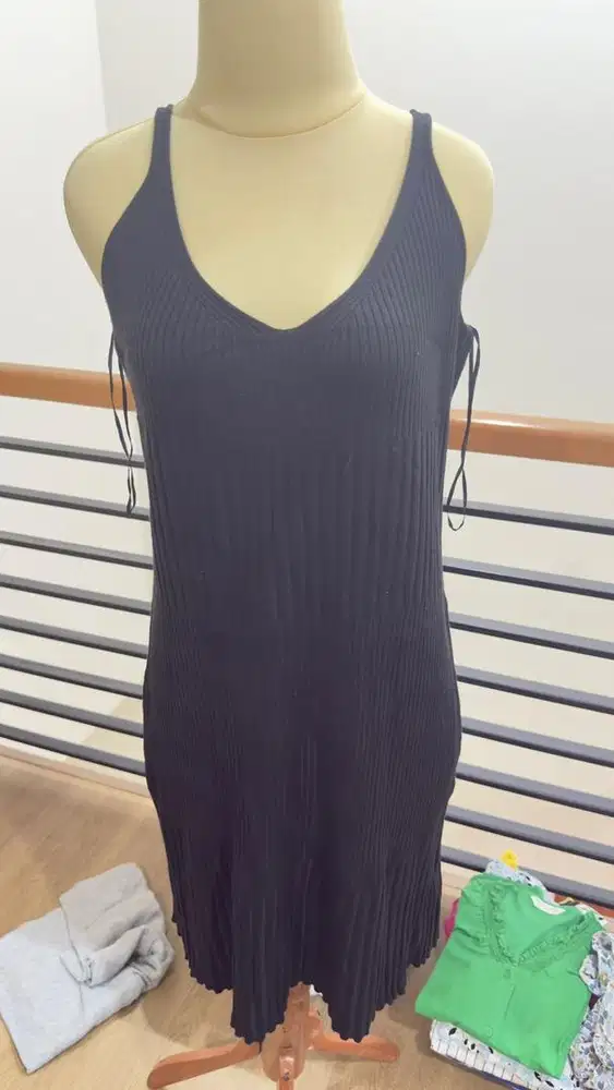 All tops branded 25k