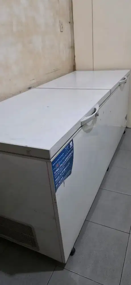 Freezer merek GEA