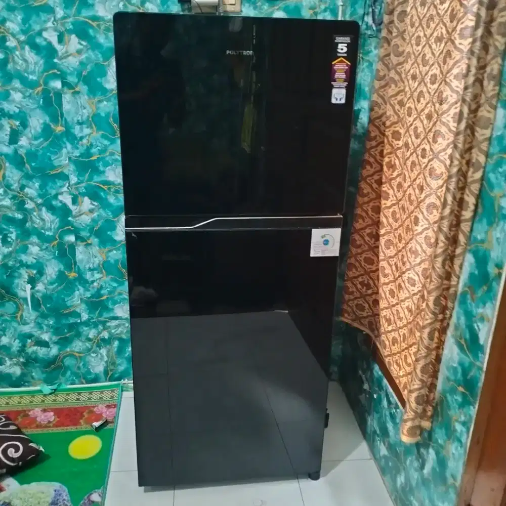 Bismillah semoga laku jual kulkas dua pintu merk Polytron kndsi normal