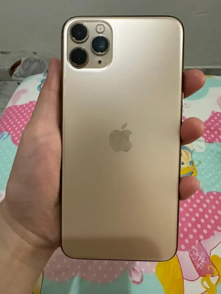 For sale Iphone 11 pro max 64 GB IBOX