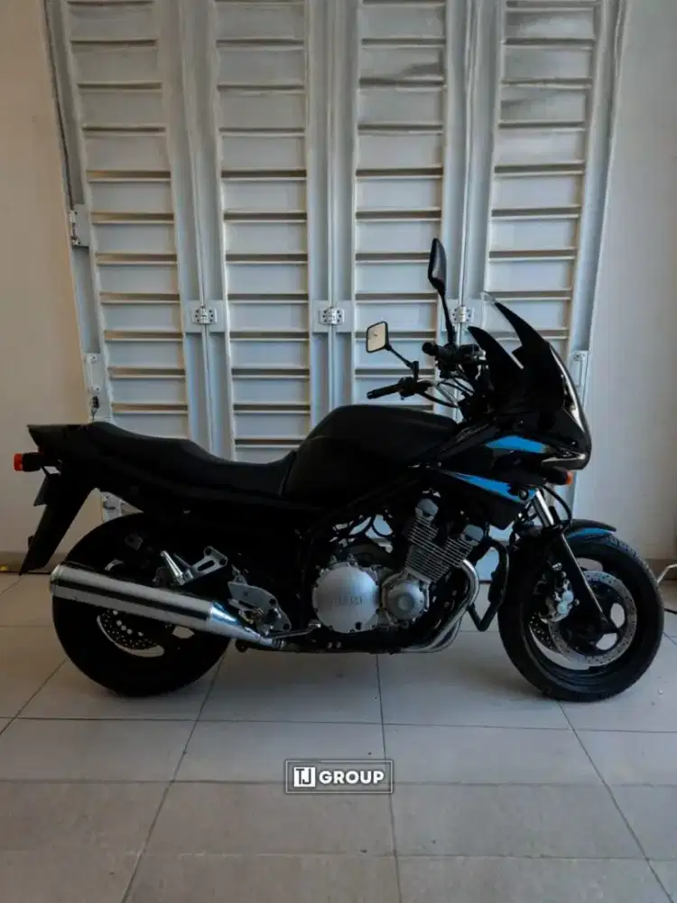 FOR SALE!!! Yamaha XJ 900 2005
