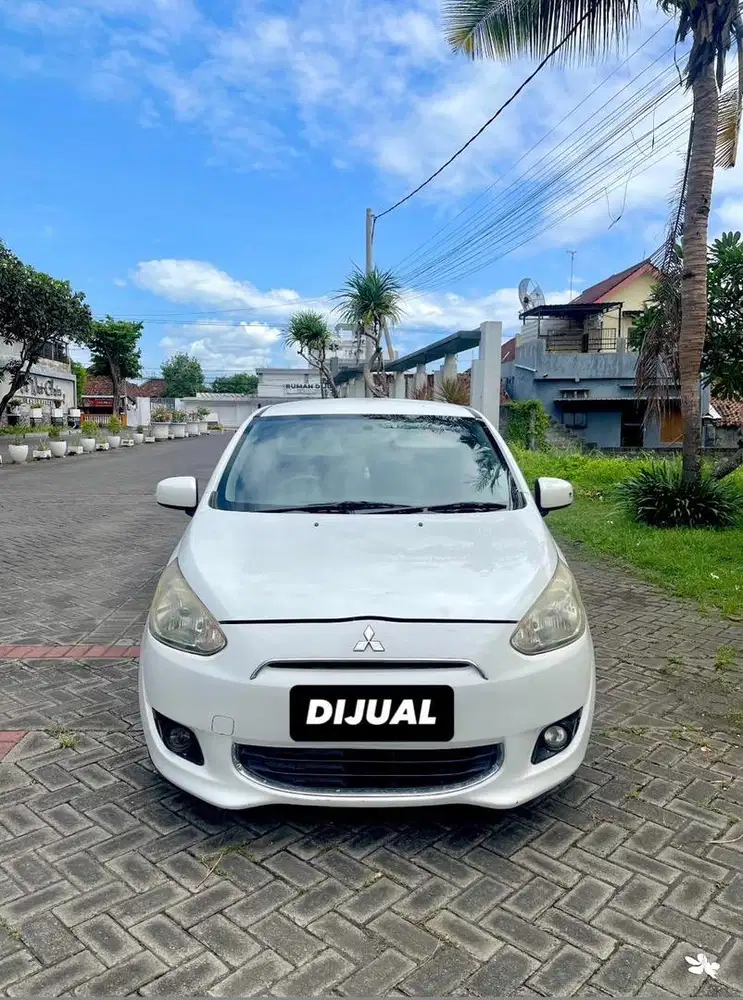 Mitsubishi MIRAGE 2015, manual, putih