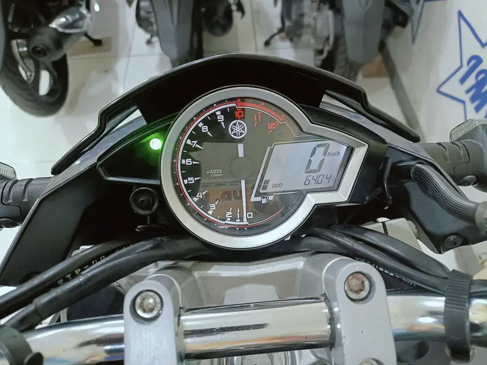 VIXION ADVANCE 150 2016 KM 6000 ISTIMEWA TIDAK BISA KREDIT TAHUN TUA