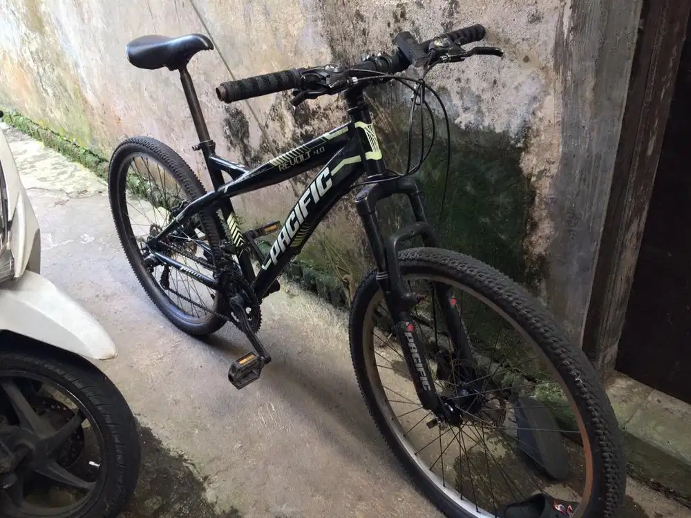Sepeda mtb pacific revolt 4.0