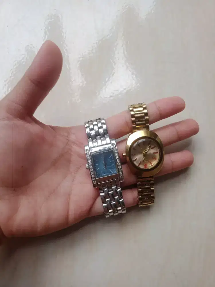 Jam tangan stanlis yg kecil 2 hidup yg gede mati