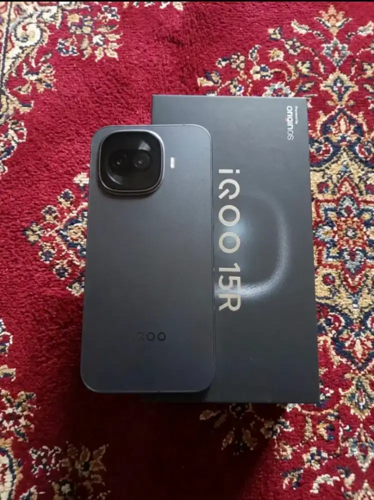 Jual iqoo 15R (12/256) komplit mulus bergaransi no minus