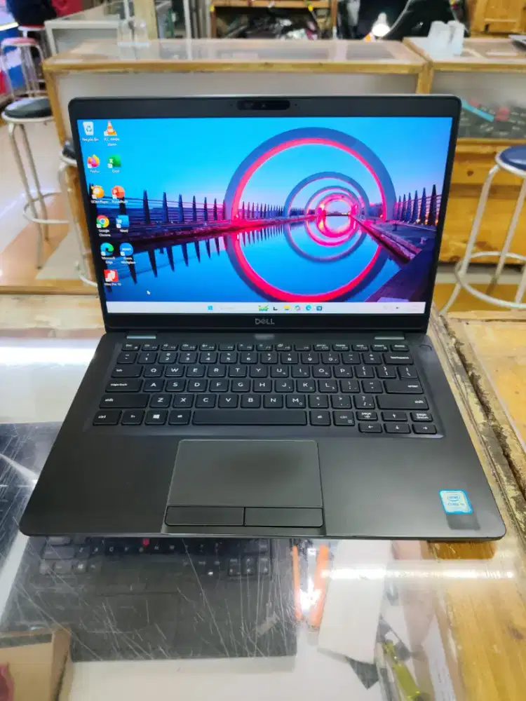 Dell Latitude 5300 Touchscreen i5 Gen 8 RAM 8GB SSD 256GB Tipis Ringan