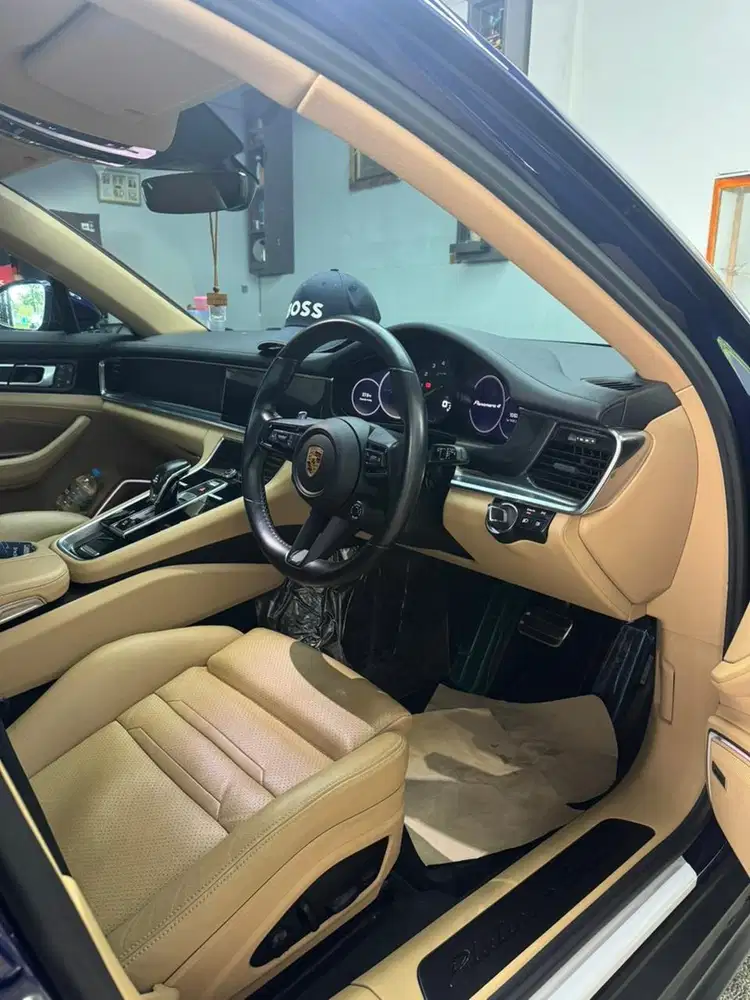 Porsche 718 2023 Bensin