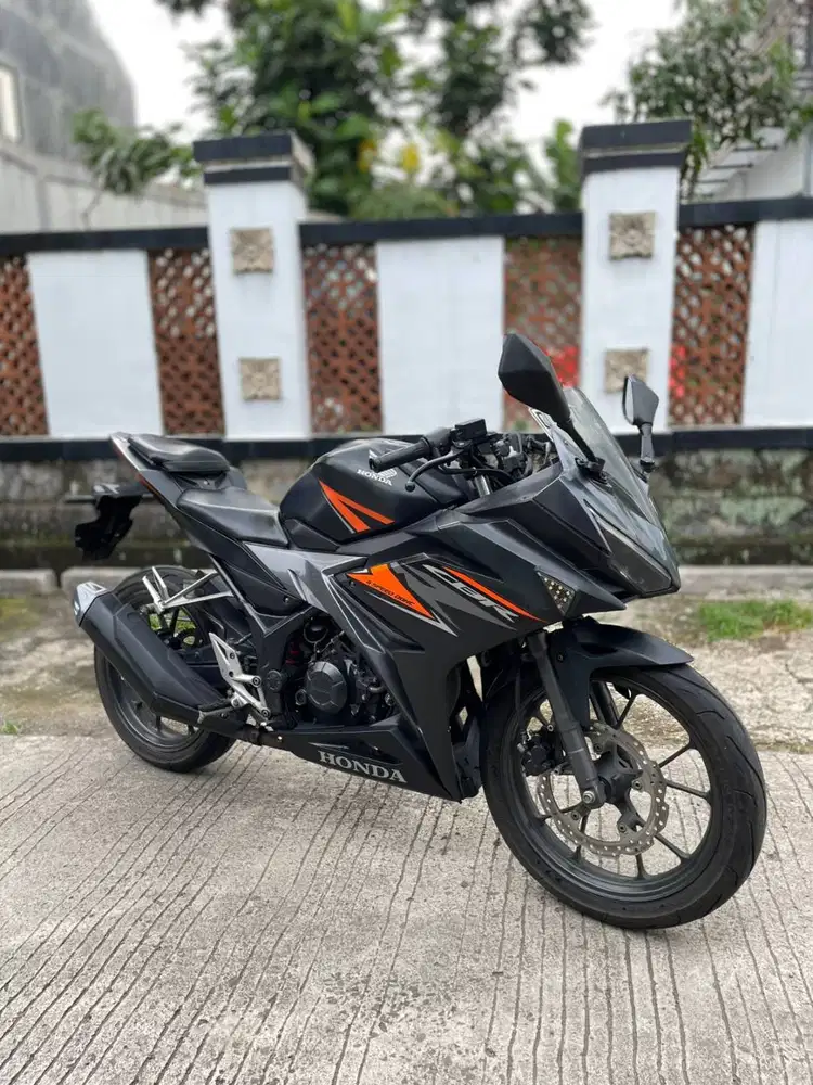 CBR 150 R 2019, Pajak kaleng isi panjang