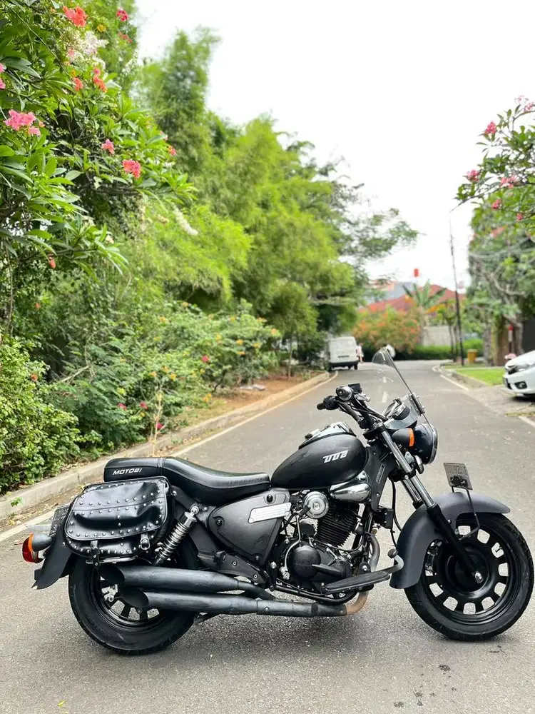 Benelli Motobi 200 Evo 2019 – Low KM, Siap Touring