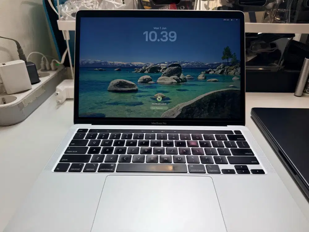MacBook Pro 2020 4 TBT3 - RAM 16GB / SSD 512GB (Jujur & Apa Adanya)