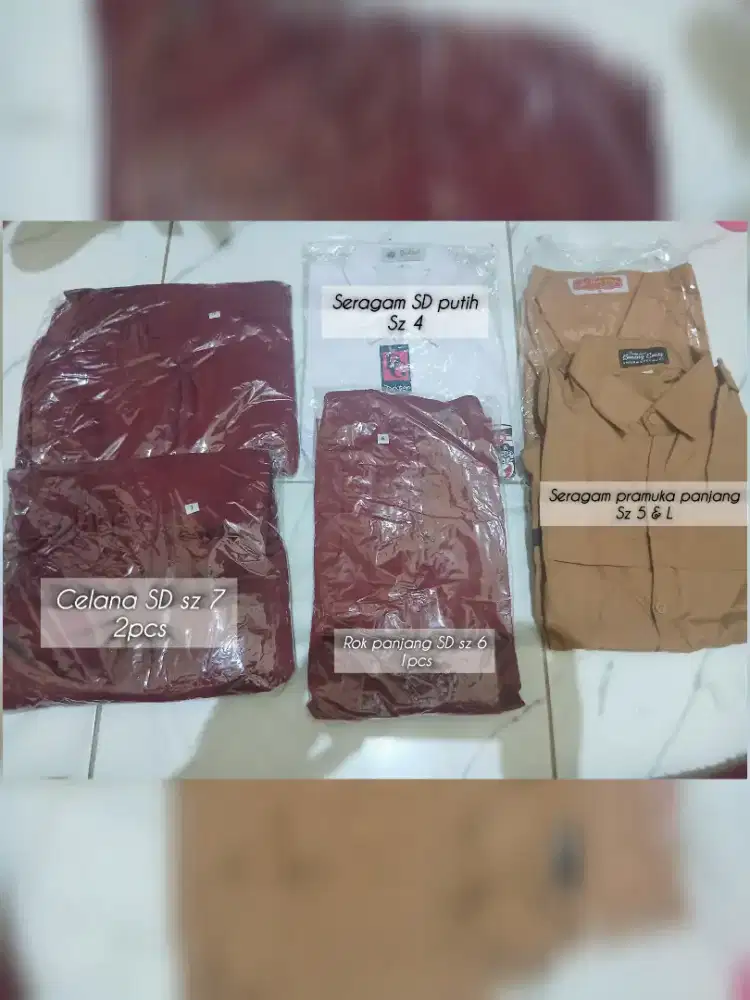 Seragam anak SD masih baru