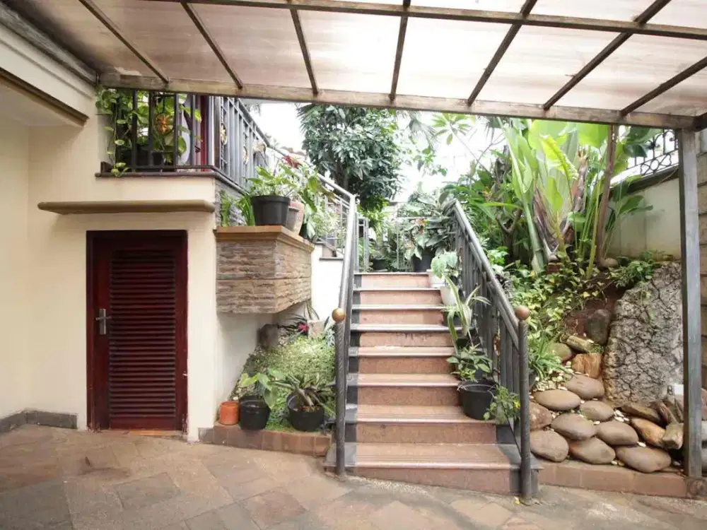 Di Jual Rumah Hook- Permata Hijau