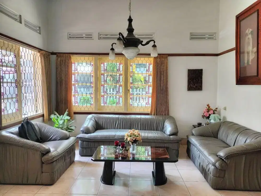 Lokasi Juara! Rumah Terawat di Sayap Riau Bandung, Pusatnya Kuliner & Fashion