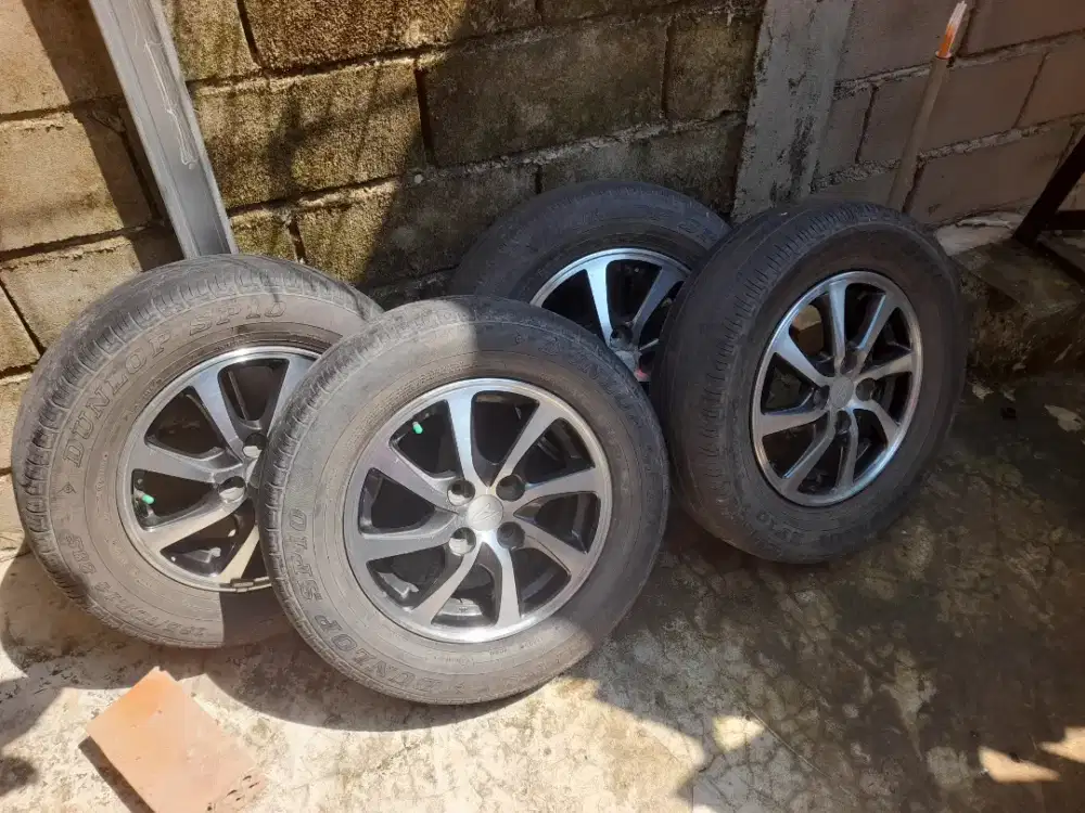 Velg + ban oem sigra