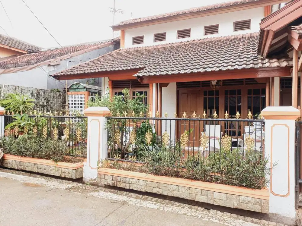 DIJUAL RUMAH 2 LANTAI BEBAS BANJIR DAN STRATEGIS