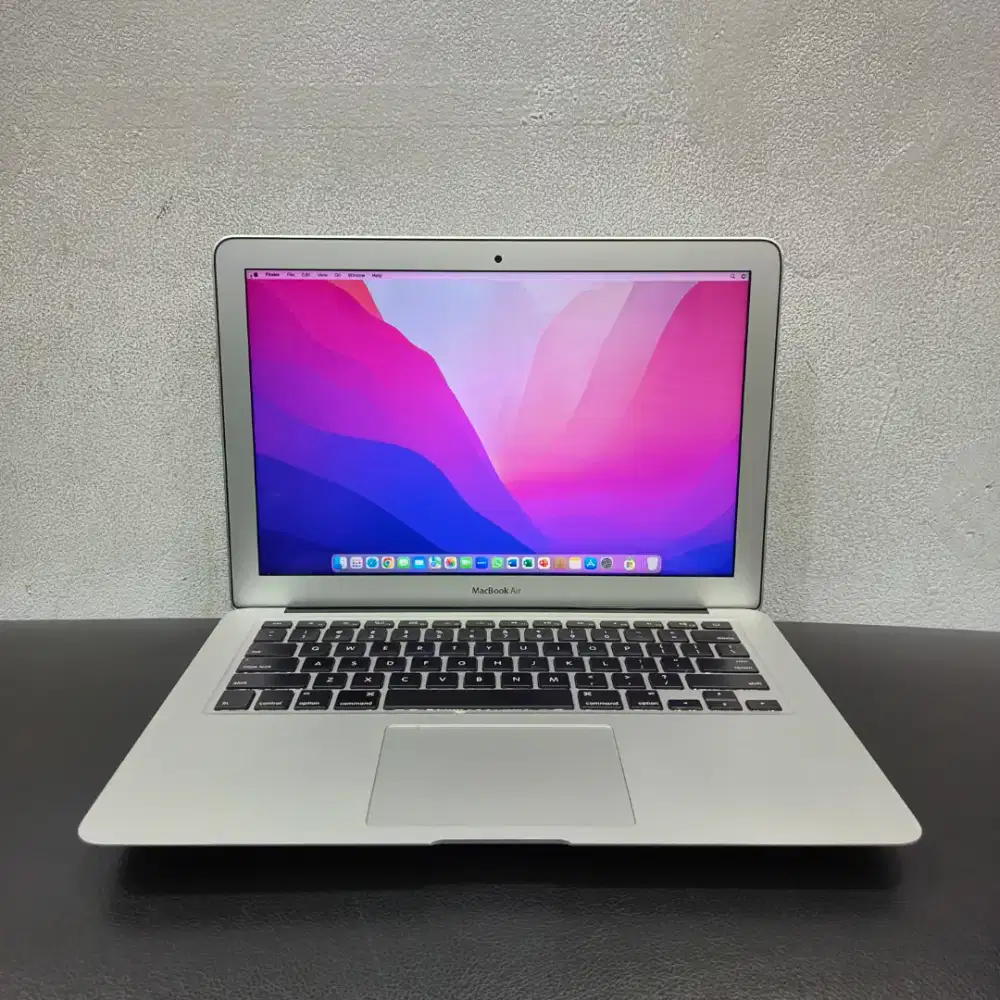 Macbook Air 13 inch 2017 Core i5 - 1.8GHz RAM 8GB SSD 256GB ( Second )