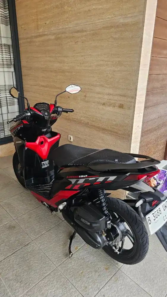 HONDA VARIO 150 KEYLESS IDLING STOP SPORTY BLACK RED
