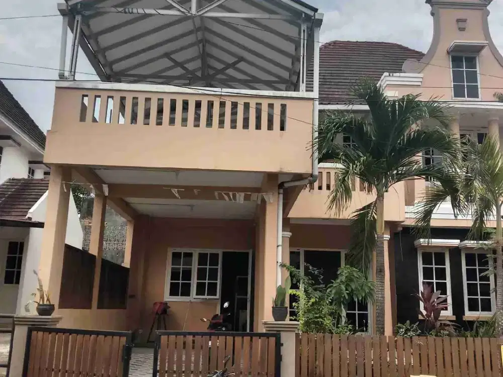 DIJUAL RUMAH DENGAN LUAS TANAH BESAR FULLFURNISH LOKASI BALIKPAPAN BARU AMAN NYAMAN HARGA NEGO