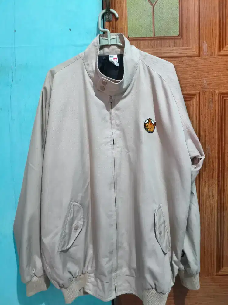 Jaket Preloved CRSL baru 1x pakai