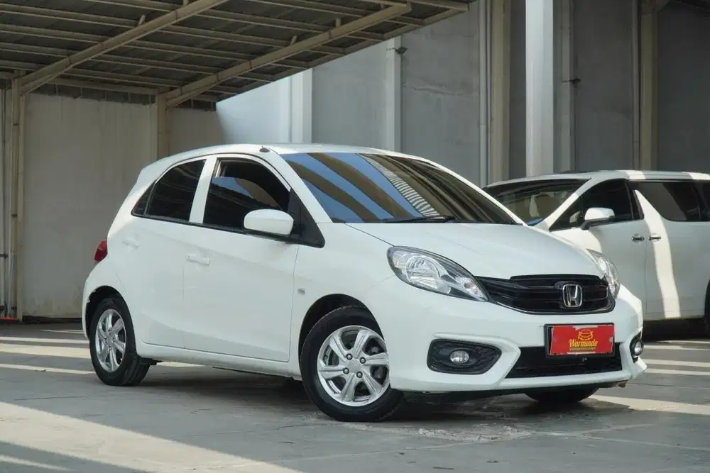 Honda Brio 1.2 E Matic Tahun 2017 Putih brio satya AT DP minim