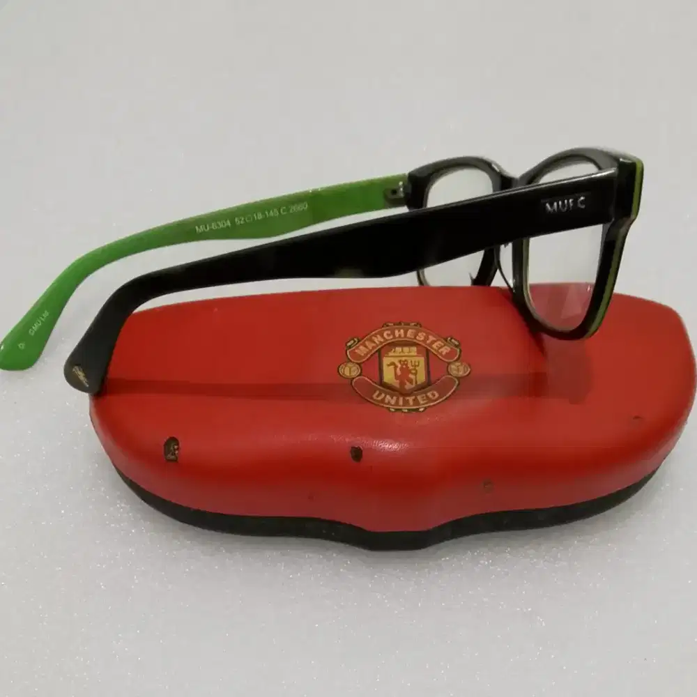Kacamata MANCHESTER UNITED FC