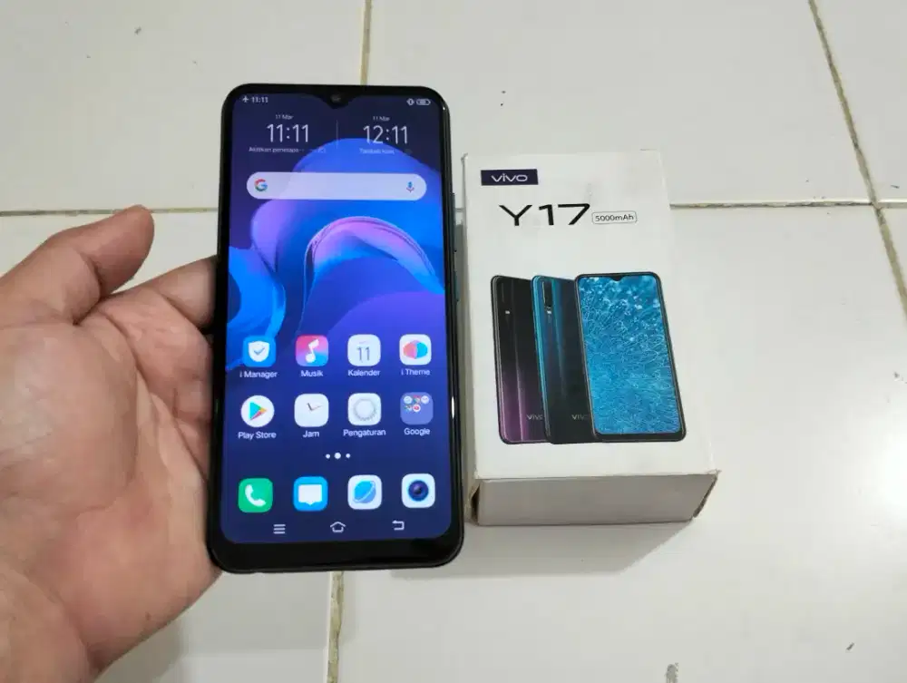 BUTUH UANG VIVO Y17 RAM 8GB / 256GB 4G LTE Duos 6.35in Finger 5000Mah