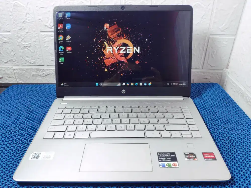 HP 14s AMD RYZEN 5-5625U RAM 8GB NVME 512GB VGA Radeon FHD READY