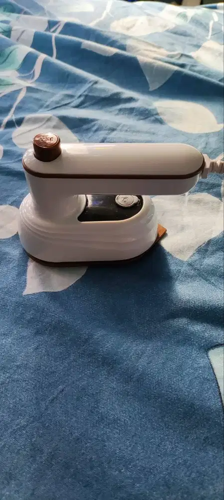 Setrika Mini Travel Portable