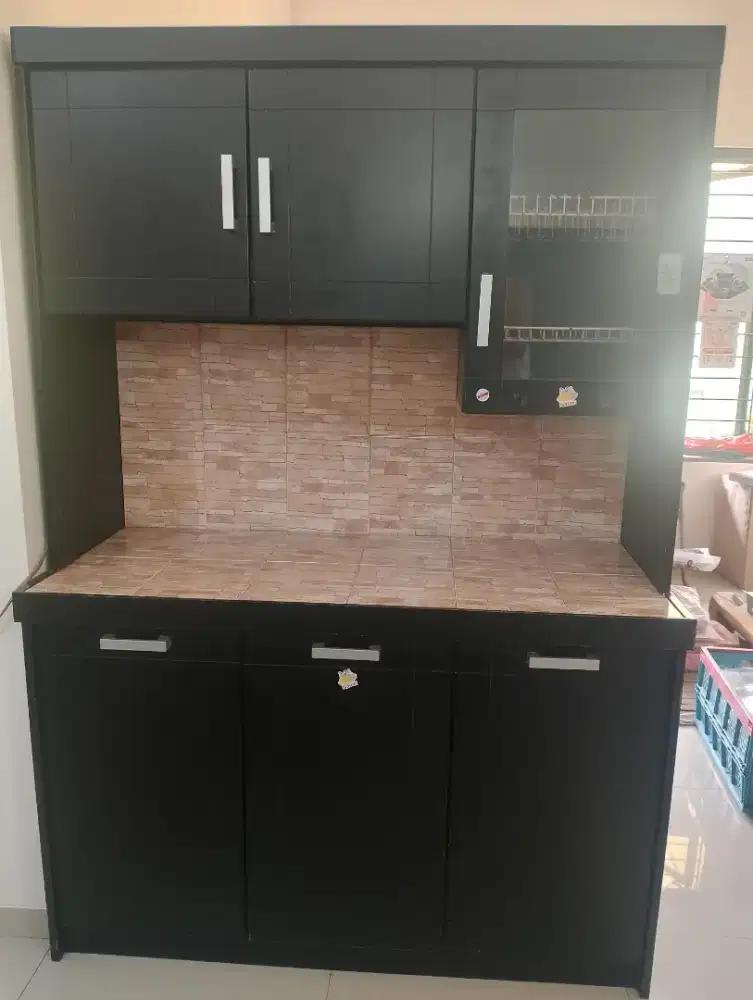 Dijual Lemari Rak Dapur 3 pintu second