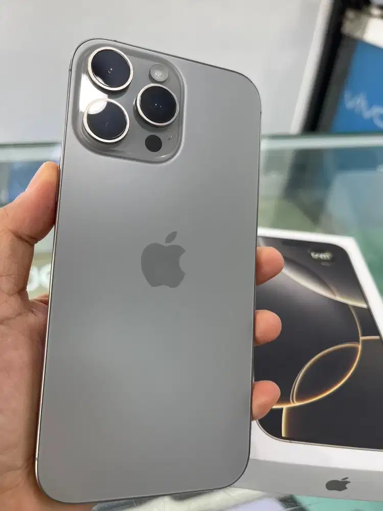 HP IPHONE 16 128 GB EX IBOX AKTIF SAMPAI SEPTEMBER 2026 KOMPLIT MULUS