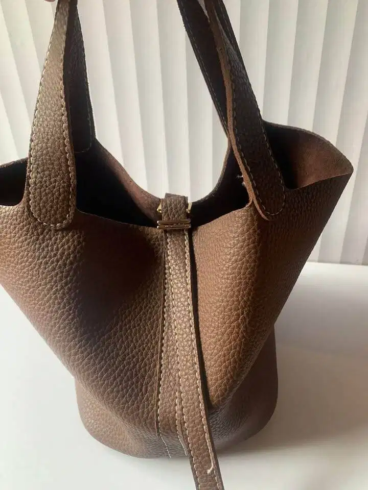 Tas Wanita Brown Model Polène – Elegan & Kekinian