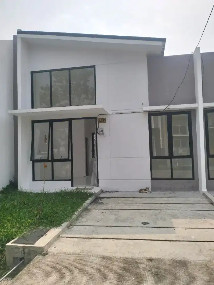 Sewa Rumah Murah - 2 Kamar, Halaman Luas, Rp500rb/bln