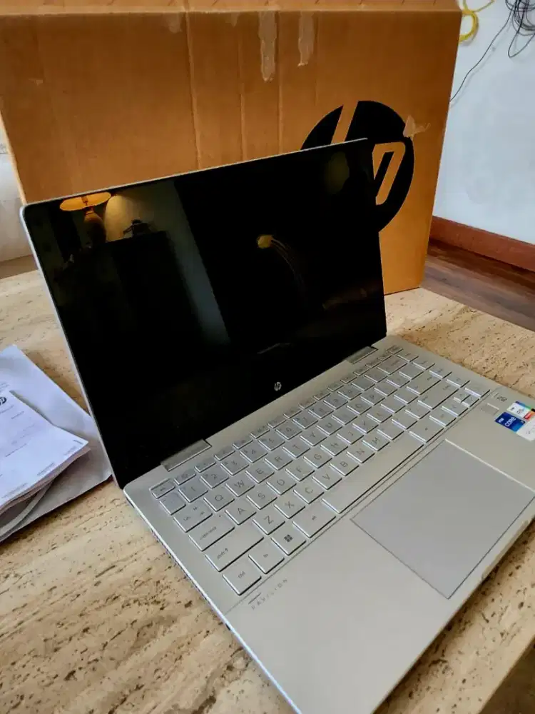 HP Pavilion x360 i7-1355U 16GB SSD 512GB Touchscreen Flip Mulus