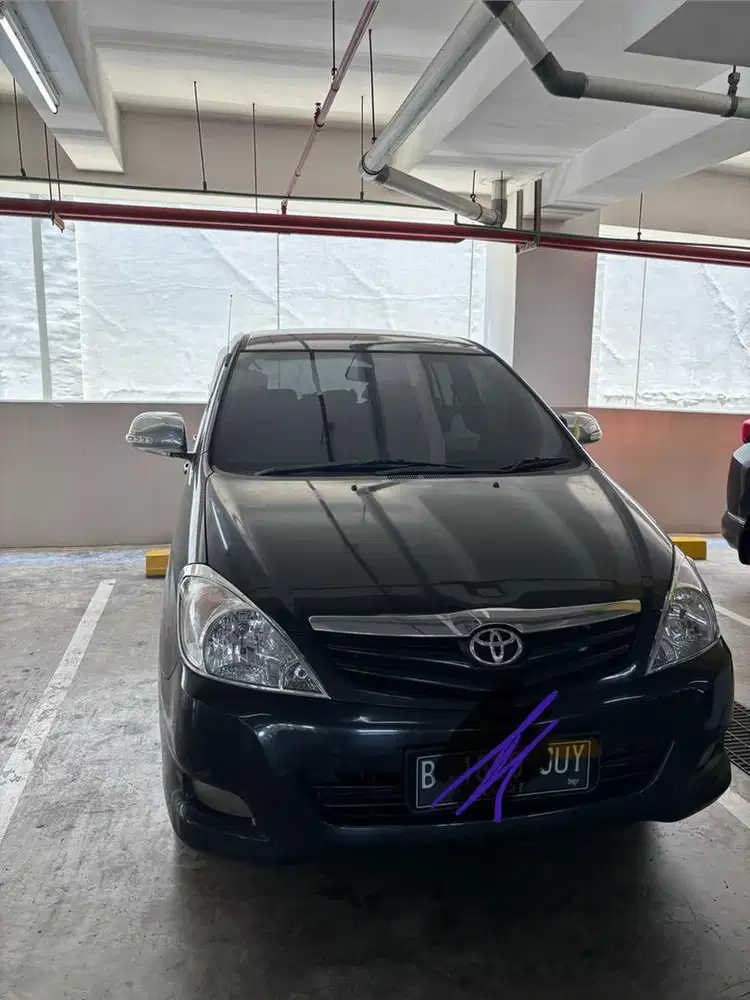 Toyota Kijang Innova 2011 Bensin