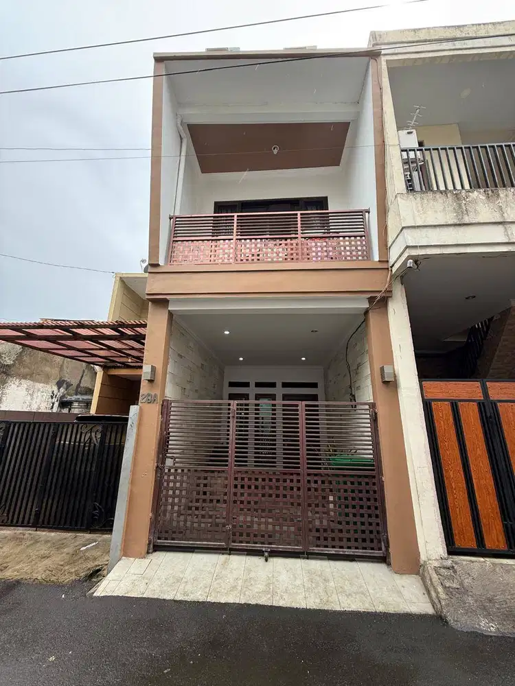 CILANDAK DEKAT CIPETE – RUMAH SIAP HUNI – SEMI FURNISHED–JALAN 1 MOBIL