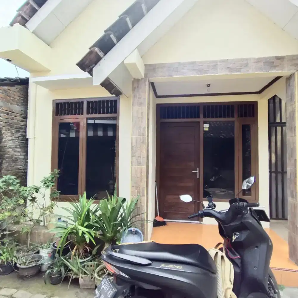 DIJUAL RUMAH MURAH LOKASI STRATEGIS FEE PERANTARA 2.5 PERSEN