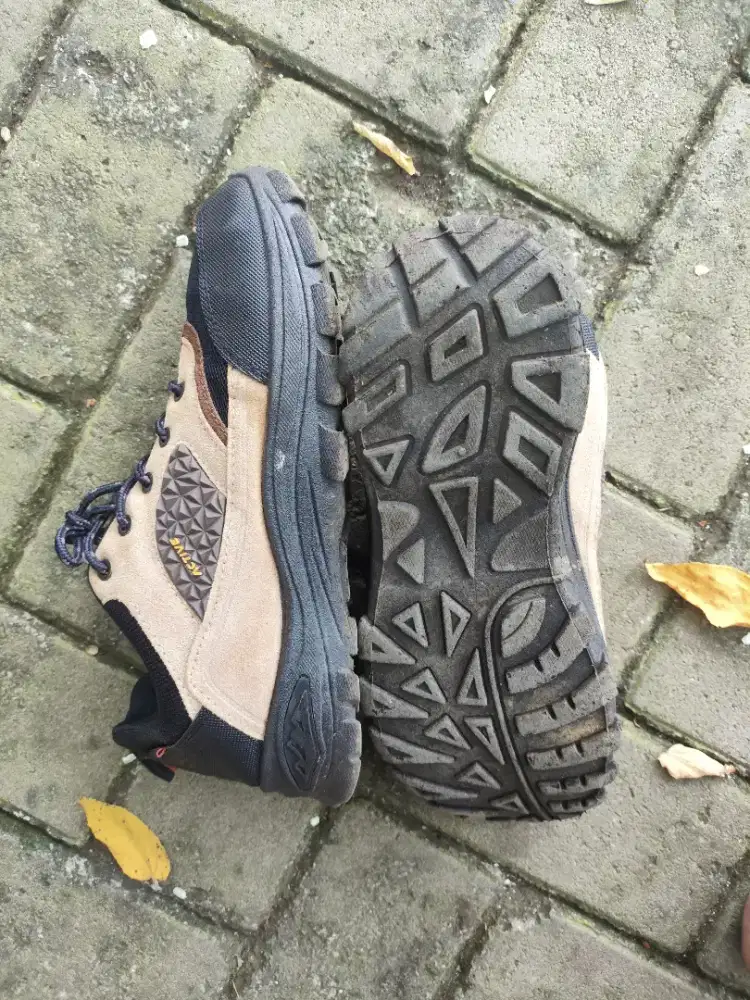Sepatu aerostreet size 42
