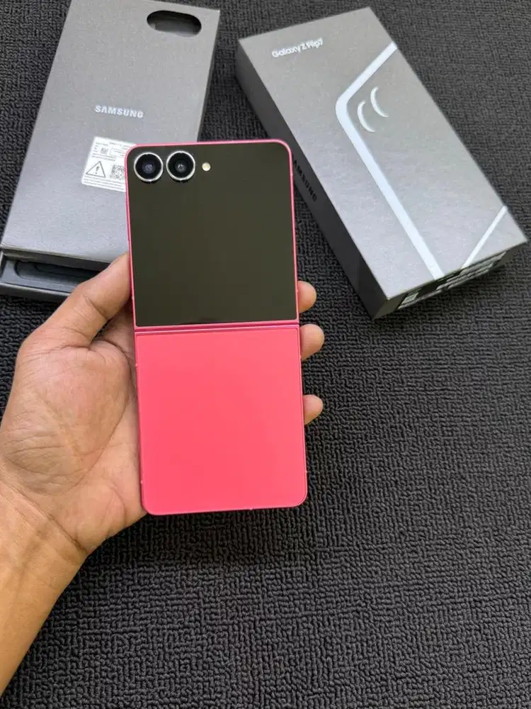 Samsung Z Flip 7 12/256GB Sein Garansi on