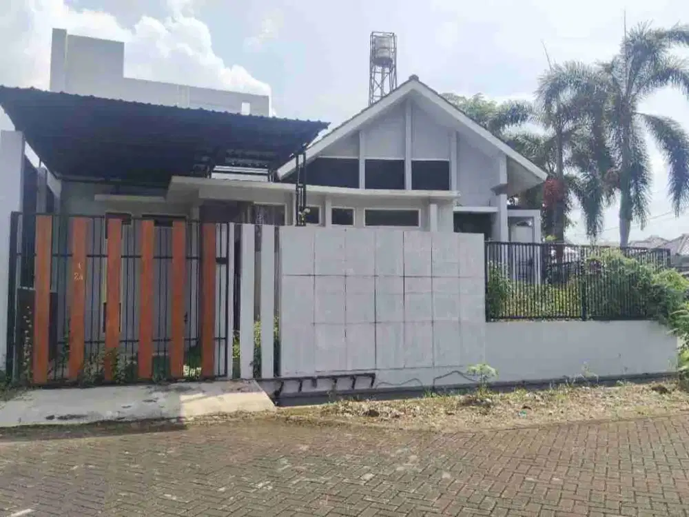 Dijual / Disewakan rumah tengah kota jember