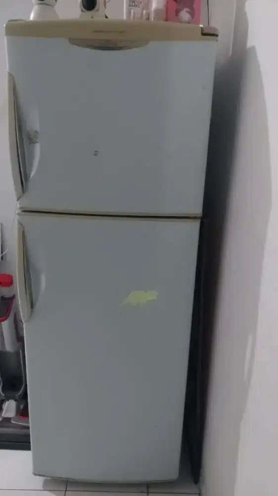 Kulkas Sharp 2 pintu