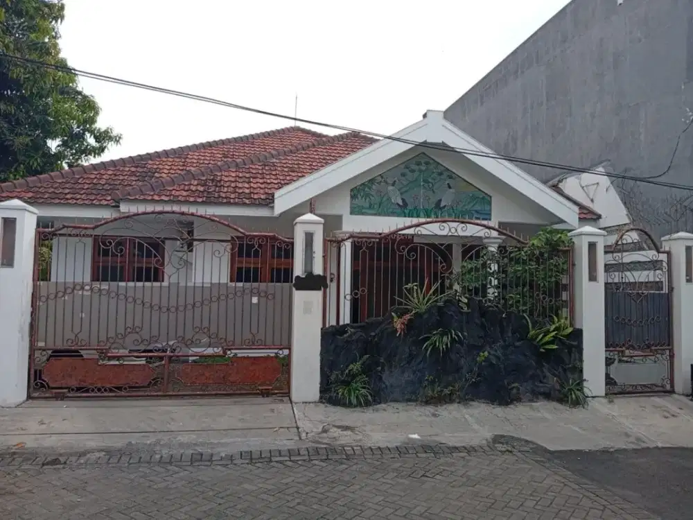 Rumah Darmo Harapan , Hadap : Selatan Barat