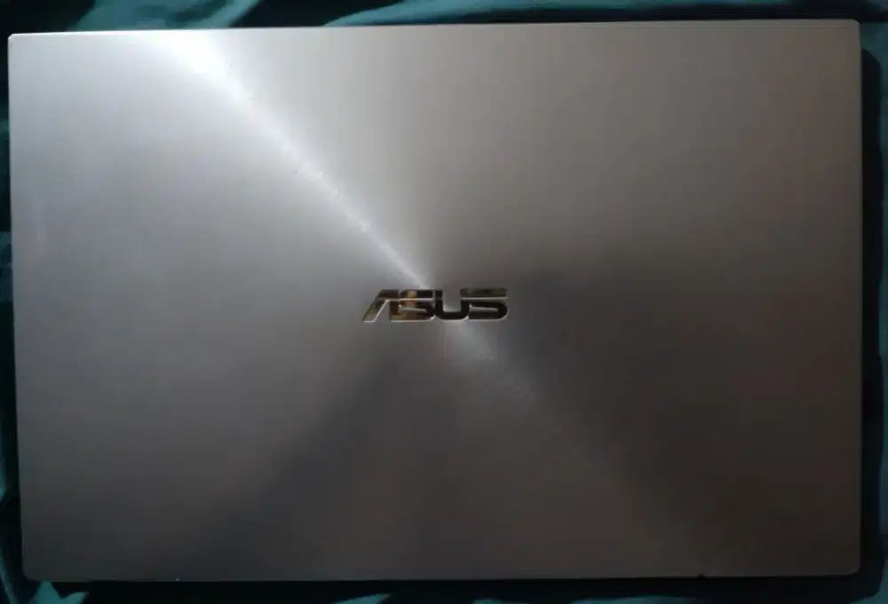 Laptop ASUS ZENBOOK, AMD RYZEN 5