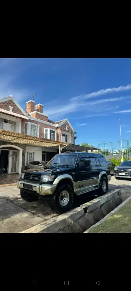 DIJUAL PAJERO MONTERO 2002 DIESEL 2.8 AUTOMATIC
